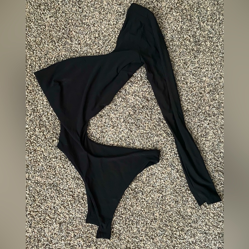 Fashion Nova Cutting You Off Long Sleeve Bodysuit